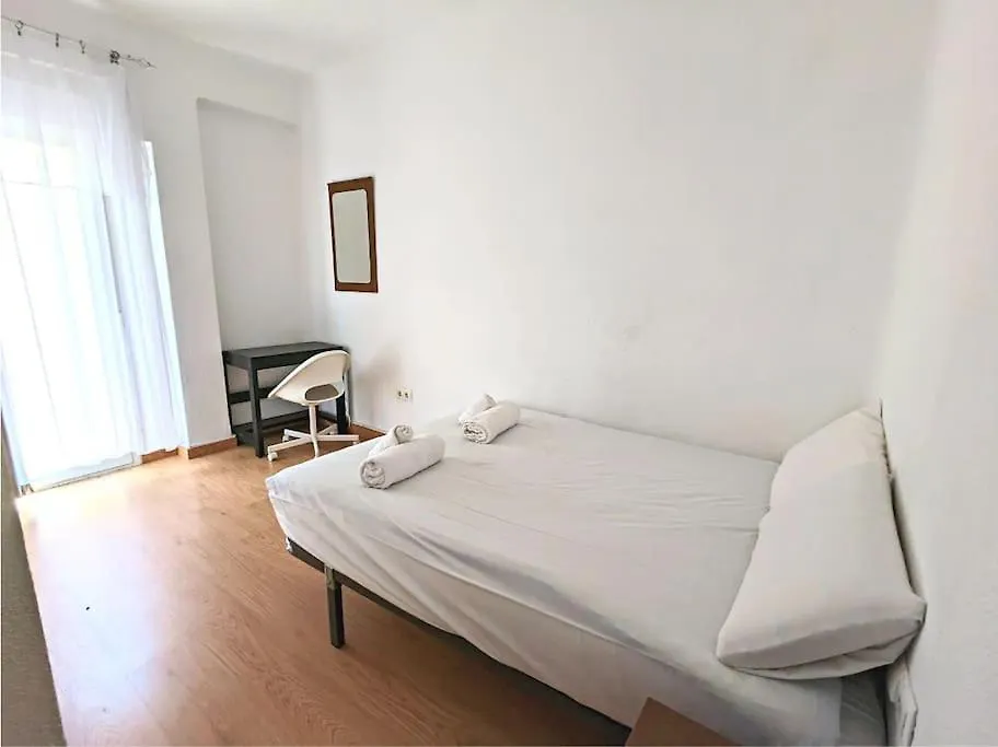 Entire 3 Room Flat In City Center - Canast Malaga 0*,